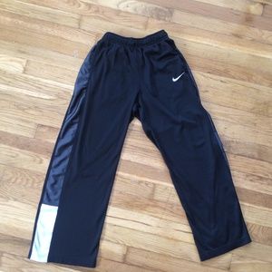 Nike warm up pants youth large